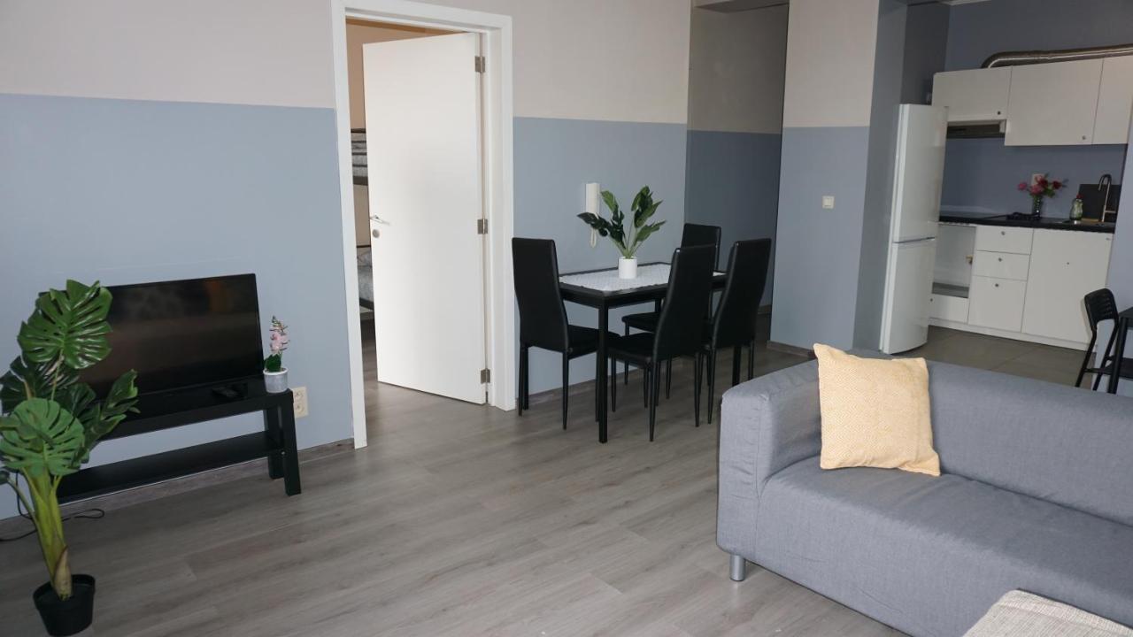 Plantin 3 Sleeping 2 Bathrooms. Apartment Antwerp